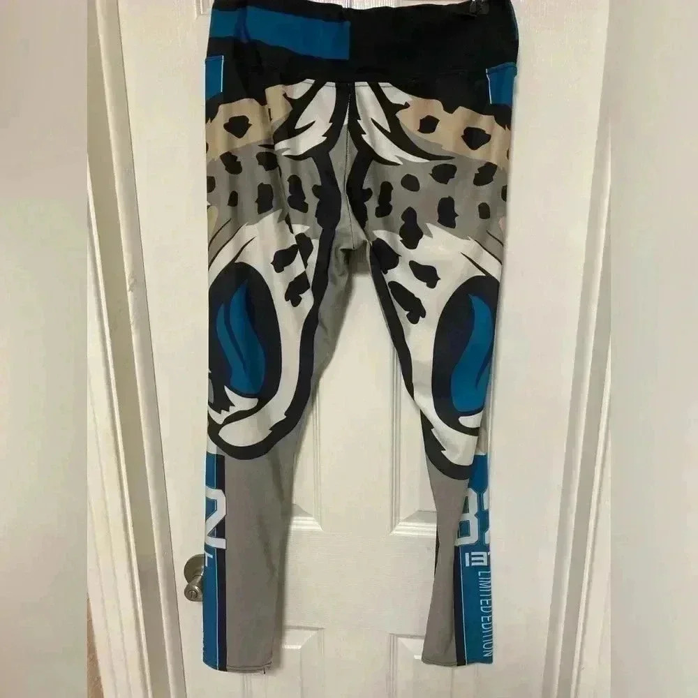 🐆🔥Jaguars women’s leggings size XL🐆🔥 - Picture 3 of 10